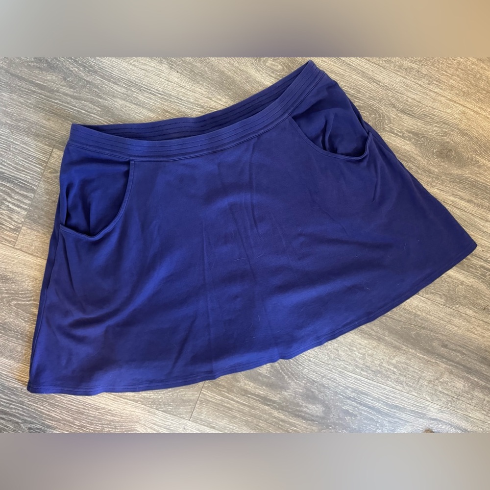 Liz Claiborne Navy Tennis Style Skort